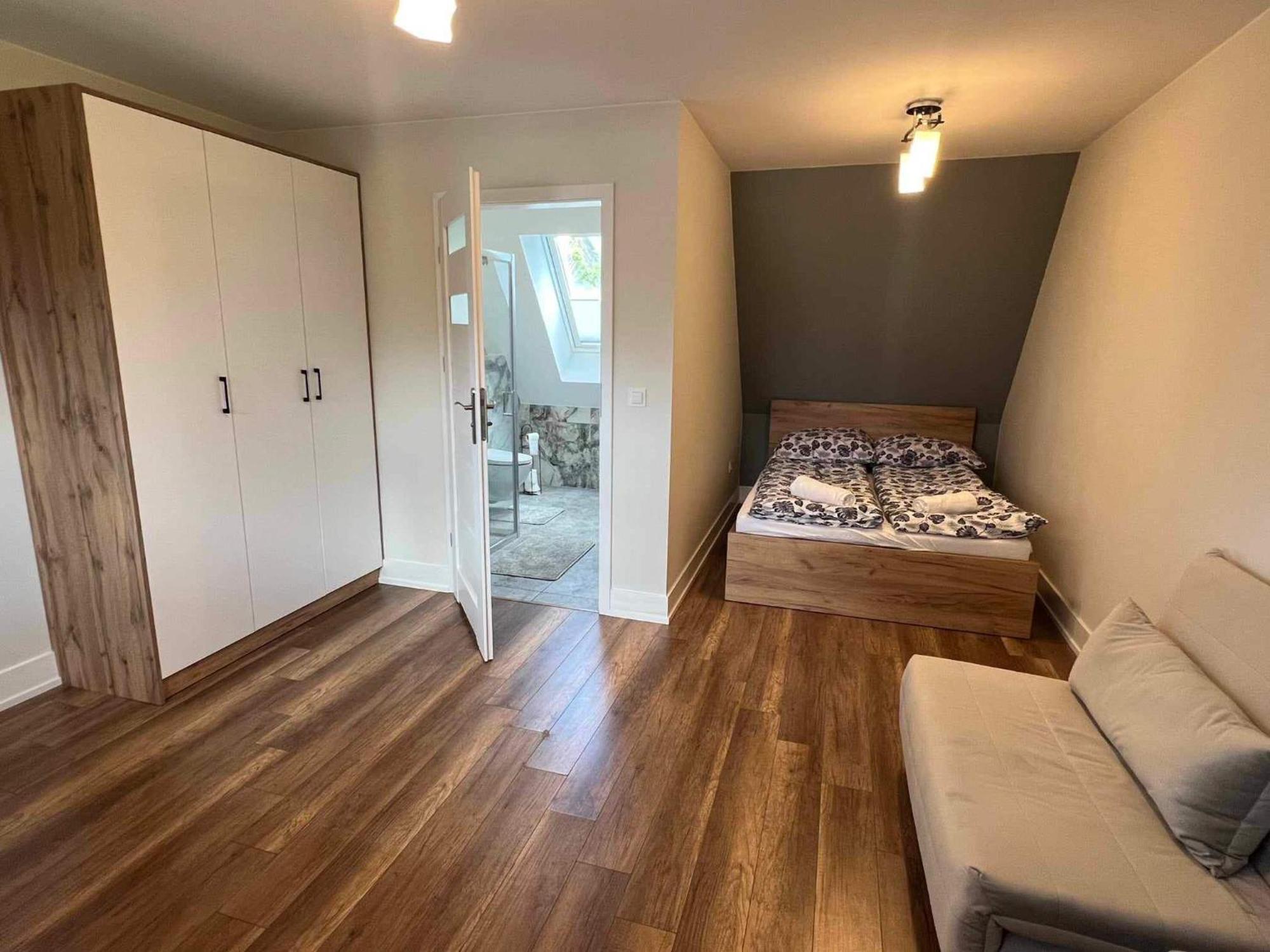 Styry Pory Roku Apartment Gron Bagian luar foto